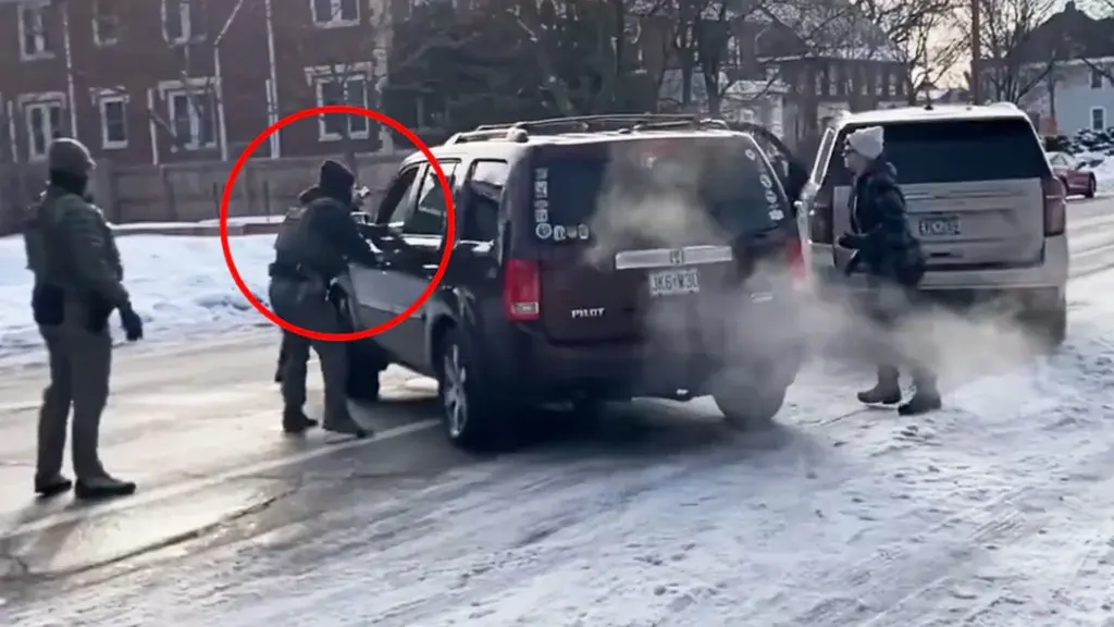 ΗΠΑ:  Έκρηξη οργής για την εν ψυχρώ δολοφονία 37χρονης από πράκτορα της ICE