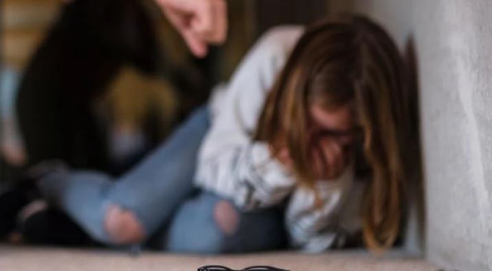 Θεσσαλονίκη: Εξιχνιάστηκε υπόθεση ξυλοδαρμού 14χρονης από παρέα ανηλίκων για λόγους ερωτικής αντιζηλίας