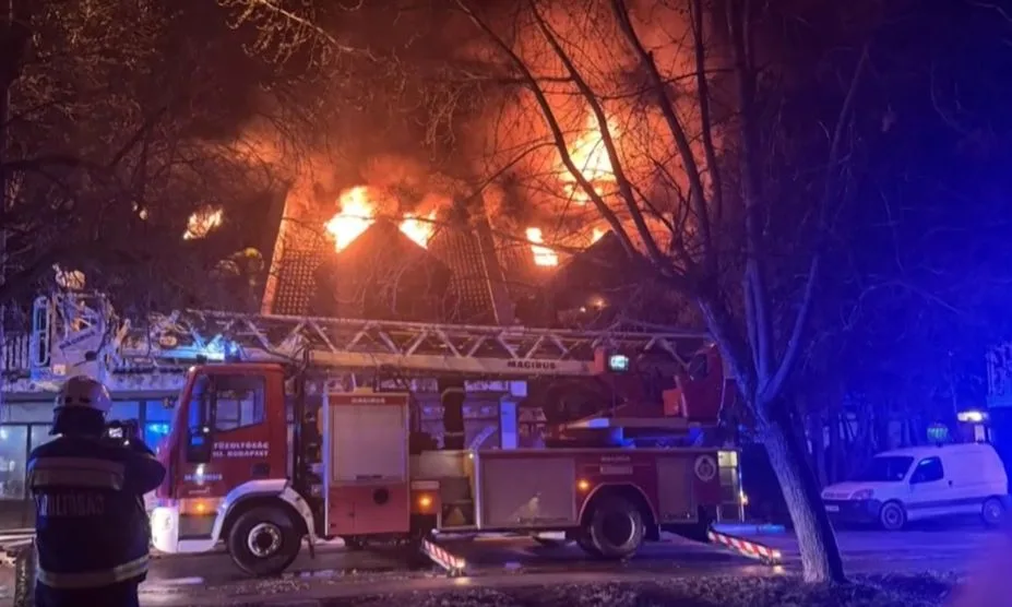 Τραγωδία στη Βουδαπέστη: Τρεις νεκροί και δεκάδες τραυματίες μετά από φωτιά σε διώροφο κτήριο