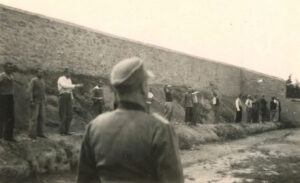 Καισαριανή: Στο Βέλγιο εμπειρογνώμονες για τις ιστορικές φωτογραφίες