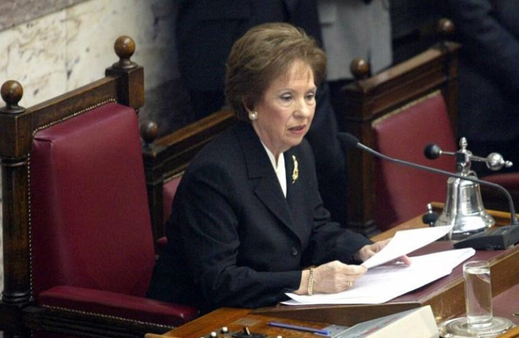 Πέθανε η Άννα Ψαρούδα – Μπενάκη