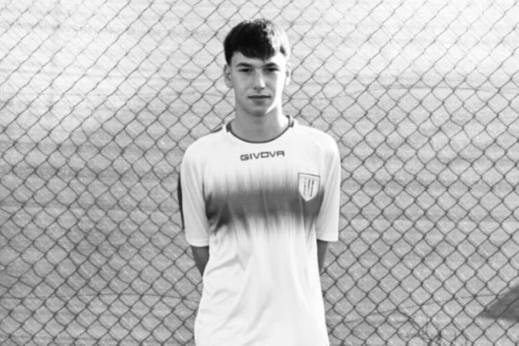 Τραγωδία στη Σίνδο: Ποδοσφαιριστής του Καμπανιακού ο άτυχος 17χρονος