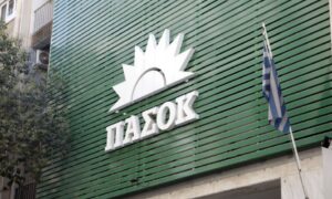 Σκάνδαλο ΟΠΕΚΑ: Παραιτήθηκε από το ΠΑΣΟΚ η Χατζηδάκη