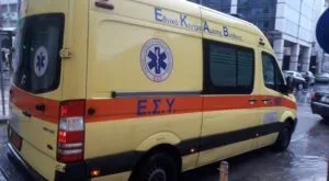 Τέσσερις τραυματίες μετά από σύγκρουση λεωφορείου με τρόλεϊ στο κέντρο της Αθήνας