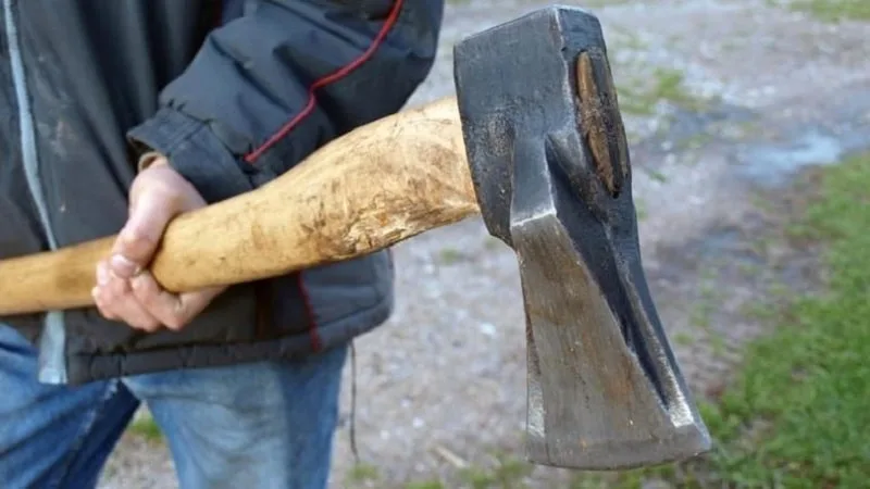 Αιτωλικό: Επίθεση Ρομά με τσεκούρι και αιχμηρά αντικείμενα κατά αστυνομικών σε διάρκεια ελέγχων