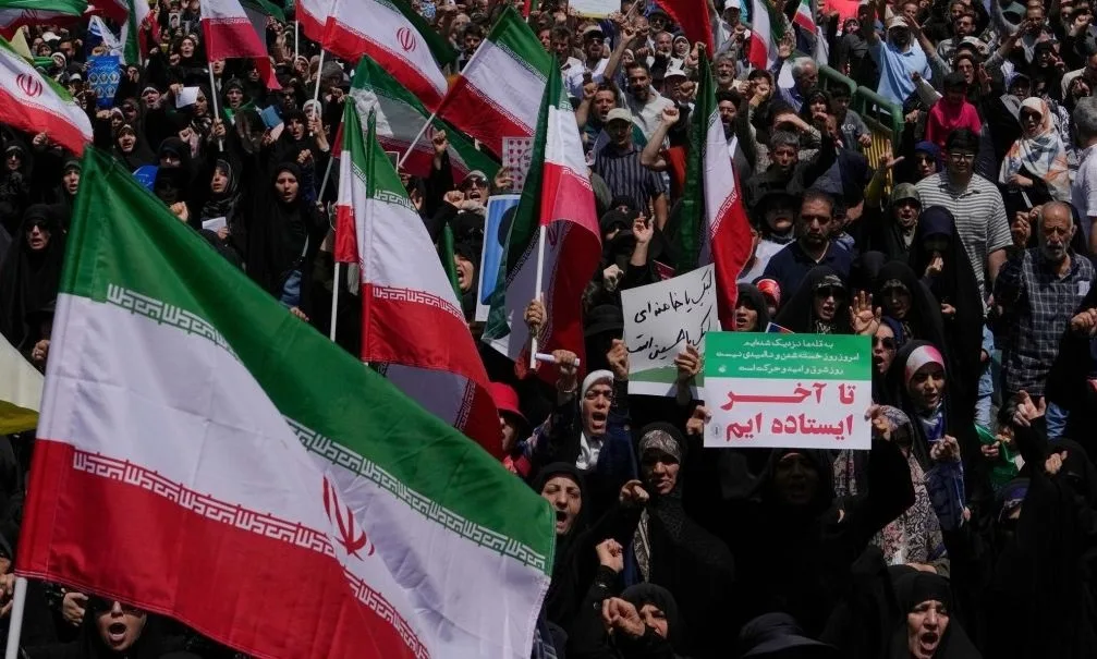 Μαζική διαμαρτυρία Ιρανών στο Μόναχο για τη σφαγή των συμπατριωτών τους από το ισλαμικό καθεστώς