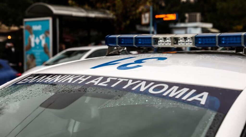 Λαμία: Ηλικιωμένος αυνανιζόταν σε πλατεία