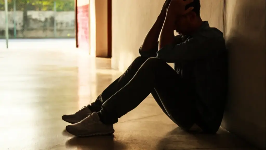 Φρίκη στη Νίκαια: Συνελήφθησαν ένας 20χρονος και ένας 19χρονος για βιασμό 17χρονου