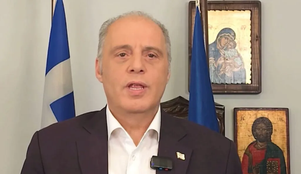 Κυριάκος Βελόπουλος: «ΝΔ και ΠΑΣΟΚ, βουτηγμένοι όλοι στην διαφθορά και στην διασπάθιση δημοσίου χρήματος – Συνταγματική αναθεώρηση με ΝΔ δεν γίνεται!»