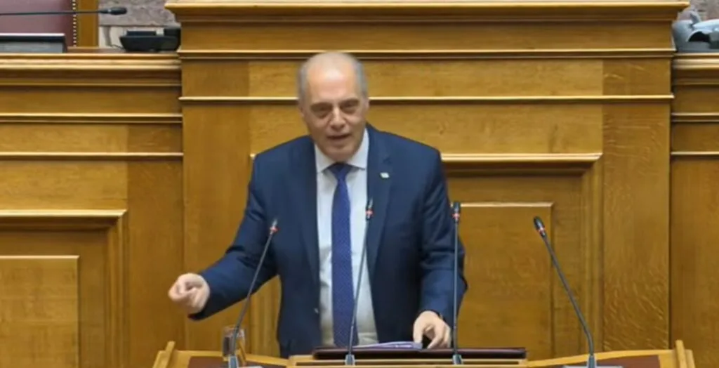 Κυριάκος Βελόπουλος: «Είστε η κυβέρνηση των σκανδάλων. Είστε η χαρά των απατεώνων, των λαθρεμπόρων πετρελαίου και τσιγάρων»