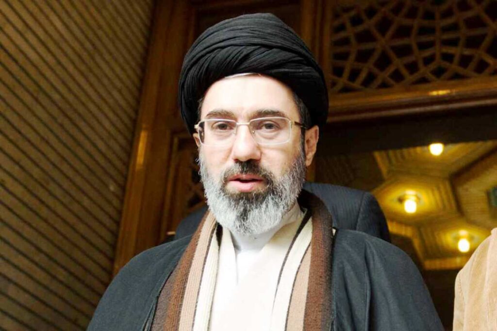 Μοτζταμπά Χαμενεΐ: «Οι δολοφόνοι του Αλί Λαριτζανί θα πληρώσουν το τίμημα»