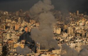 Περισσότερα από 100 ισραηλινά μαχητικά αεροσκάφη έπληξαν τεράστιο στρατιωτικό συγκρότημα στην Τεχεράνη