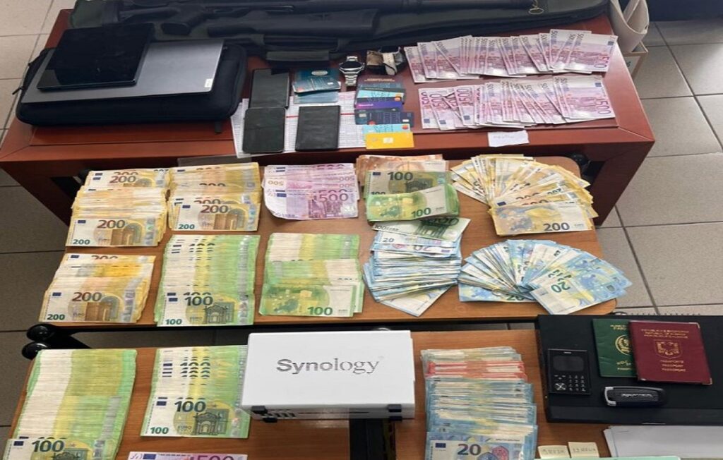 Συνελήφθη ως μέλος εγκληματικής οργάνωσης εμπορίας ανθρώπων, η κουμπάρα και πρώην συνεργάτιδα του Λευτέρη Αυγενάκη