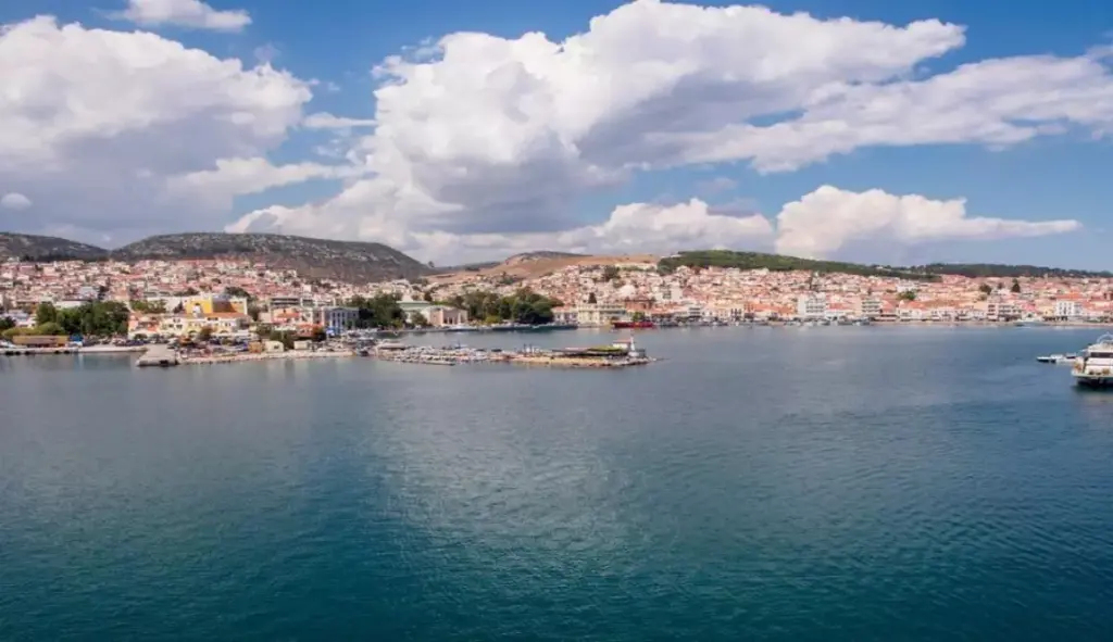 Αλλοδαπός με πλαστή άδειας διαμονής συνελήφθη στο λιμάνι της Μυτιλήνης