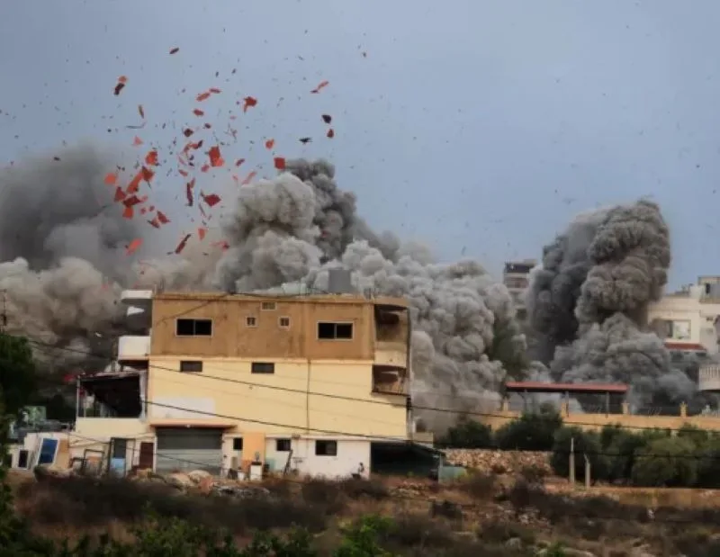Σφοδρά πλήγματα στη Βηρυτό, ο ισραηλινός στρατός προωθείται στα νότια του Λιβάνου