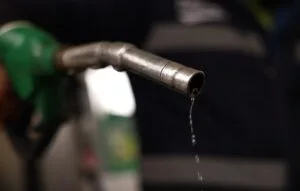 Και η Ιταλία μετά την Αυστρία μειώνει τους φόρους στα καύσιμα