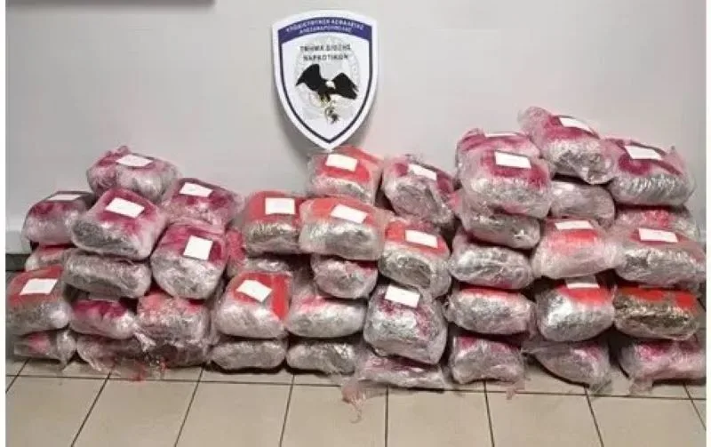 Θεσσαλονίκη: Αλλοδαπός μετέφερε πάνω από 60 κιλά ακατέργαστης κάνναβης