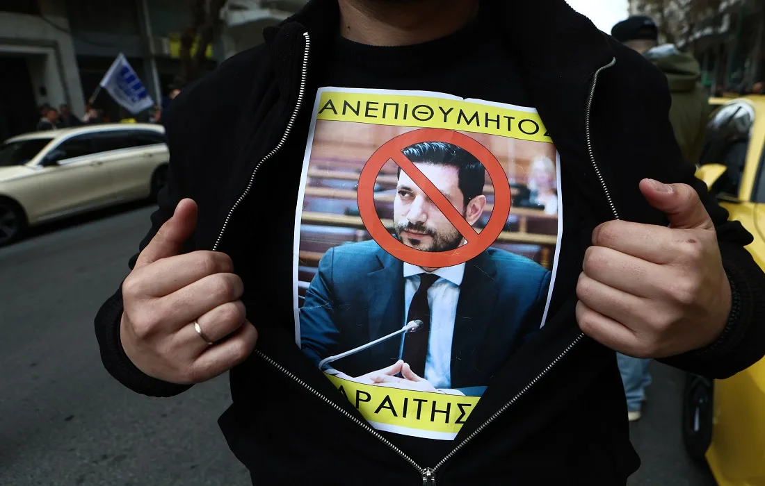 Απεργία ταξί: Ξεκίνησε η πορεία προς τη Βουλή