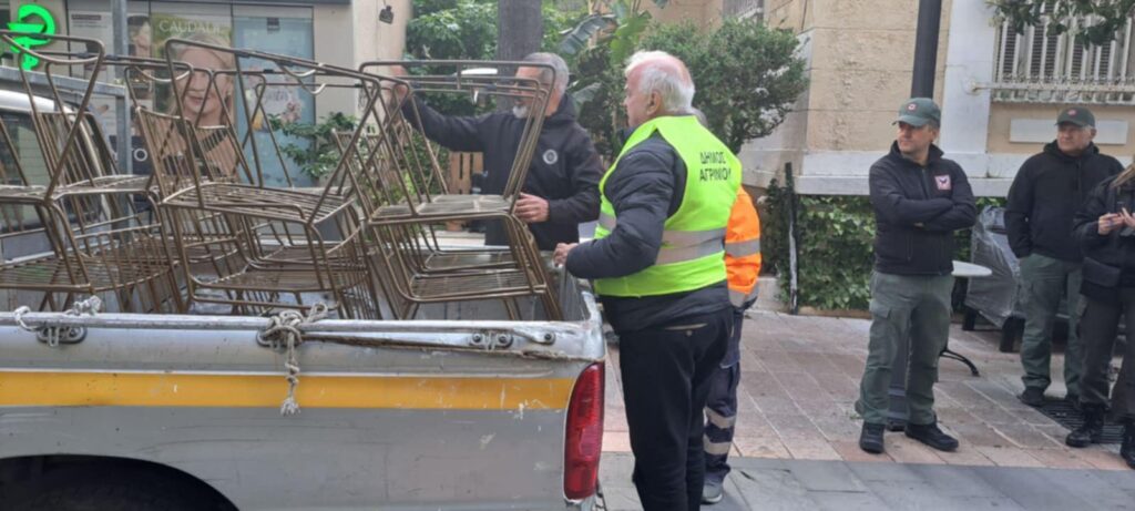 Επεισοδιακή απομάκρυνση τραπεζοκαθισμάτων στο Αγρίνιο: Προσήχθη καταστηματάρχης