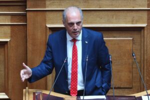 Βελόπουλος σε Μητσοτάκη: «Μην τολμήσετε εσείς ο πορφυρογέννητος να συμφωνήσετε τίποτε χωρίς τη συναίνεση των πολιτικών αρχηγών»