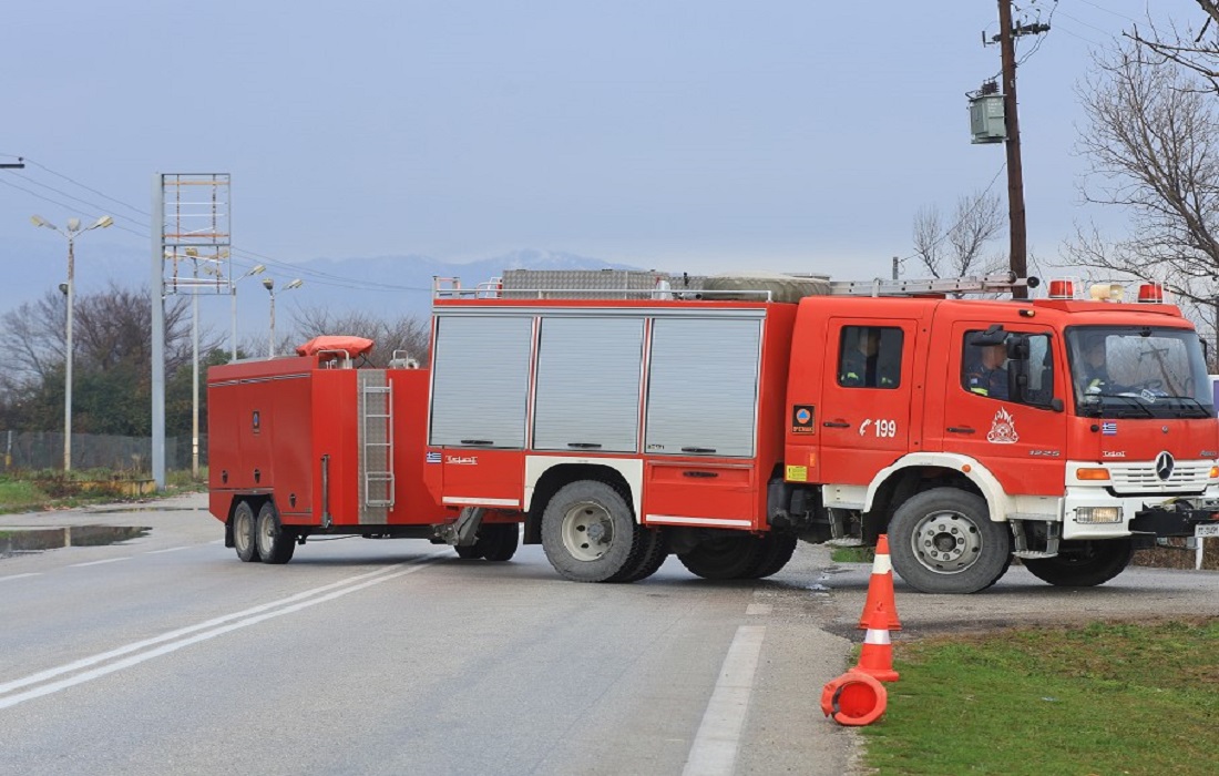 Θεσσαλονίκη: Μήνυμα 112 για την φωτιά σε εταιρεία ανακύκλωσης