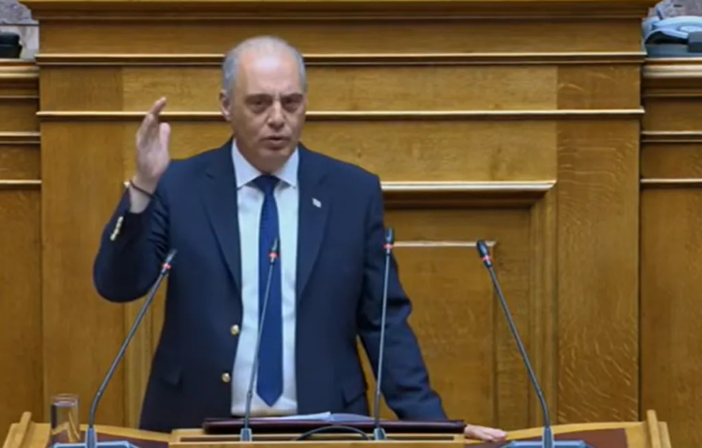 Κυριάκος Βελόπουλος: «Κράτος δικαίου με αναξιοκρατία, ατιμωρησία, μετακλητούς φυτεμένους, δικαιοσύνη διορισμένη, δεν υπάρχει»