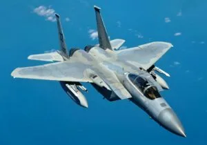 Οι Αμερικανικές δυνάμεις διέσωσαν τον έναν από τους δύο πιλότους του μαχητικού αεροσκάφους τους που καταρρίφθηκε στο Ιράν