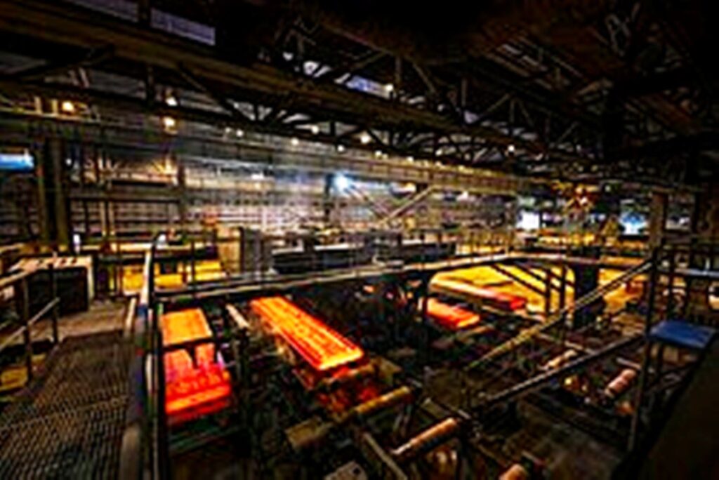 Διέκοψαν τη λειτουργία τους οι δύο μεγαλύτερες χαλυβουργίες του Ιράν