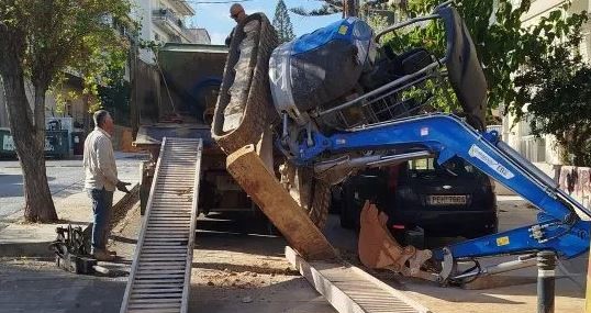 Βόλος: Σοβαρό εργατικό ατύχημα – Εκσκαφέας ανετράπη και καταπλάκωσε χειριστή