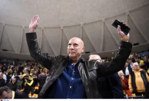 All star… στις εξέδρες του Nick Galis Hall – Αντετοκούνμπο, Γκάλης και Σιάο