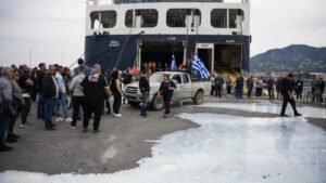 Κλιμακώνονται οι αντιδράσεις για τον αφθώδη πυρετό: Νέα συγκέντρωση κτηνοτρόφων της Λέσβου τη Δευτέρα