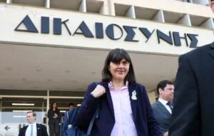 Στην Αθήνα η Κοβέσι εν μέσω κυβερνητικών επιθέσεων στην Ευρωπαϊκή Εισαγγελία.