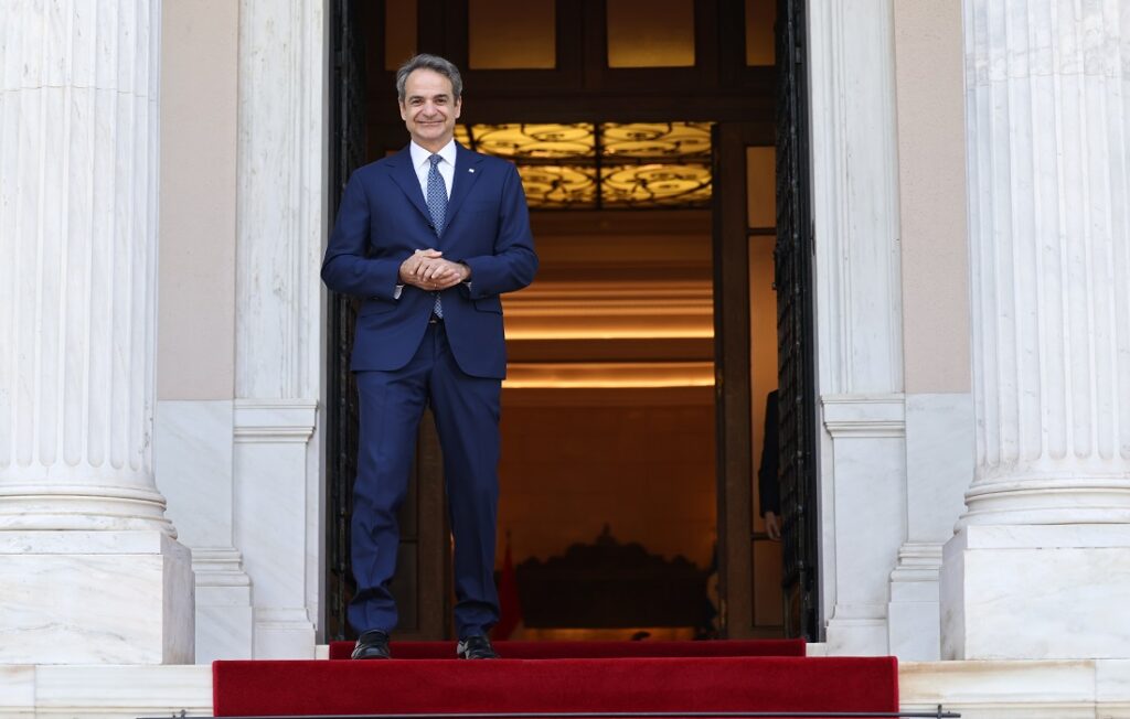 “Εισβολή” μετακλητών στο Δημόσιο