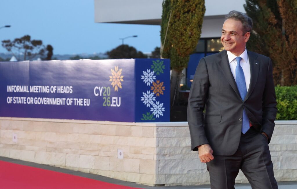 Μητσοτάκης: “Είμαστε στο πλευρό της ελληνικής κοινωνίας”