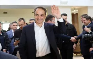 Μέτρα – ψίχουλα ανακοινώνει σήμερα ο Μητσοτάκης