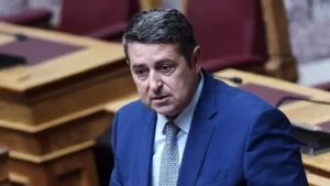 Διασωληνωμένος στη ΜΕΘ του νοσοκομείου «Ευαγγελισμός» ο Γιώργος Μυλωνάκης – Υπέστη ρήξη ανευρύσματος