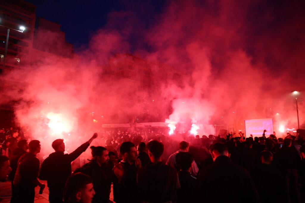 Χαμός στο κέντρο της Θεσσαλονίκης για τον ΠΑΟΚ!