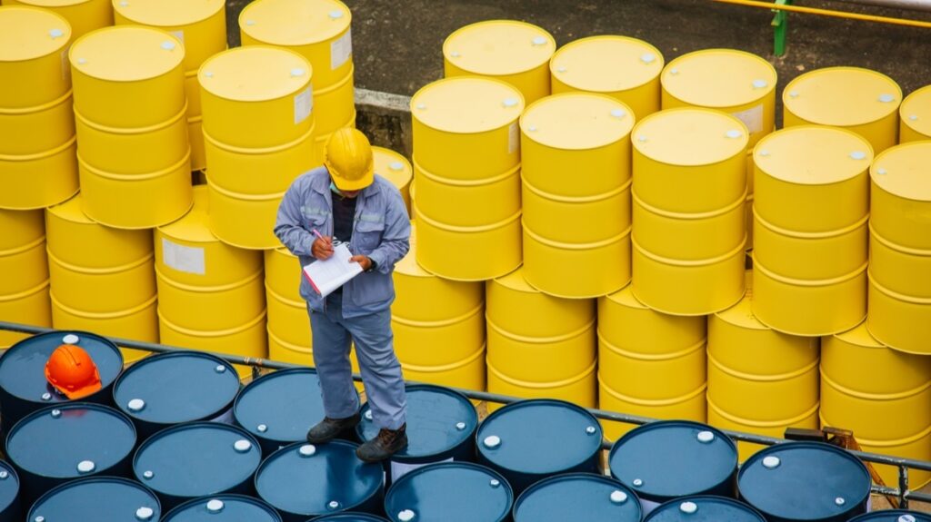 Στάση αναμονής στις αγορές