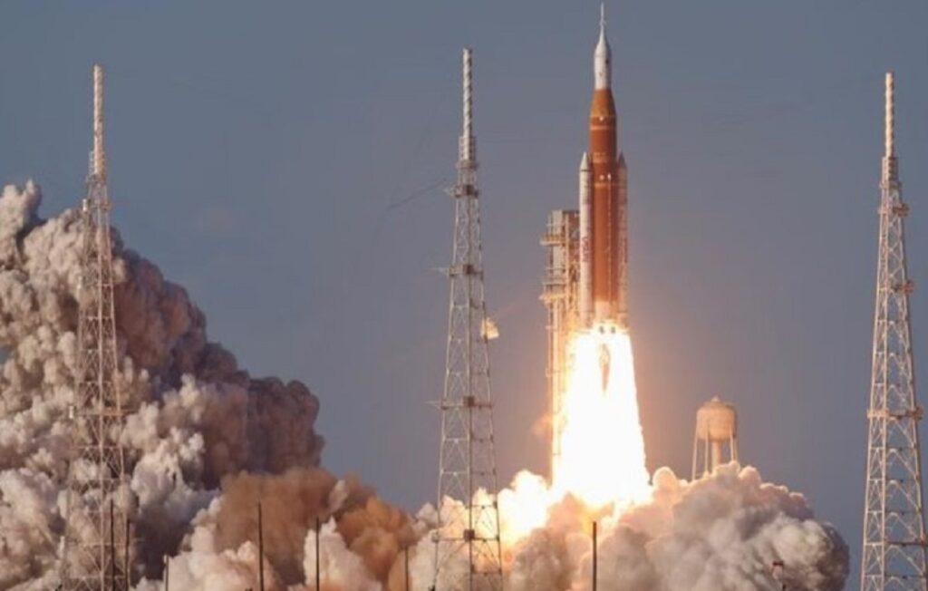 Artemis II: Ξεκίνησε η ιστορική αποστολή προς τη Σελήνη