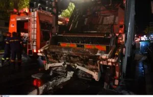 Σοκαριστικό ατύχημα στο κέντρο της Θεσσαλονίκης: Άνδρας βρέθηκε στην πρέσα απορριμματοφόρου