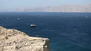 Το Ιράν ανακοίνωσε ότι έκλεισαν ξανά τα Στενά του Ορμούζ