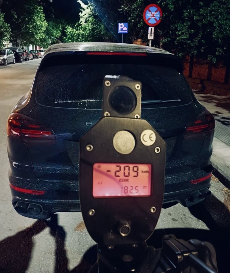 Θεσσαλονίκη: Σύλληψη οδηγού που έτρεχε με 209 χλμ/ώρα σε δρόμο με όριο τα 80
