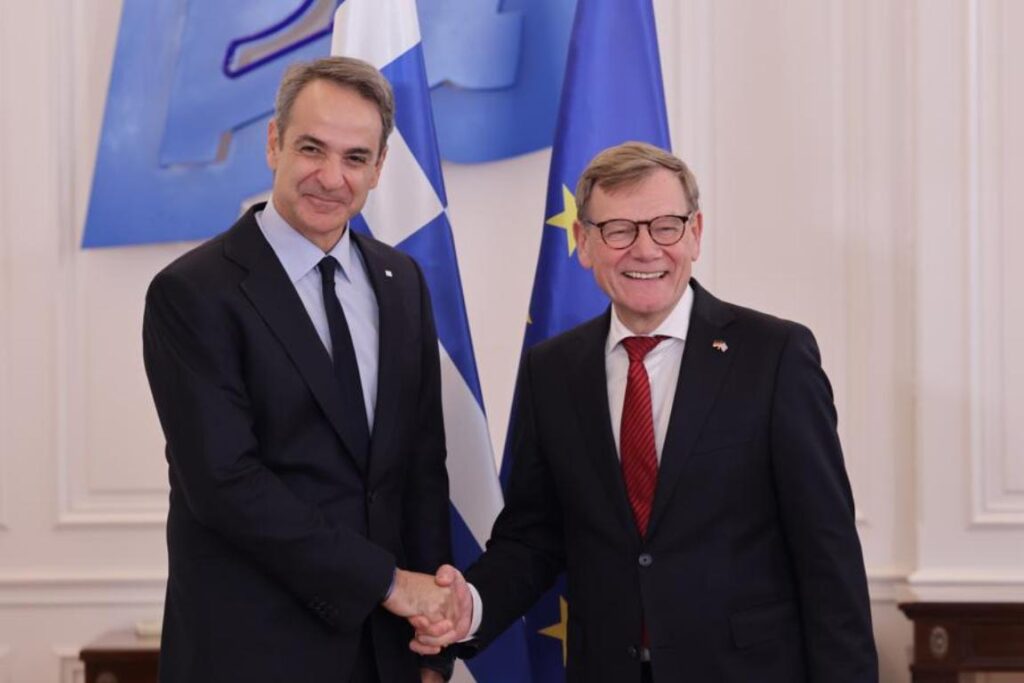 Συναντήθηκαν στο Μέγαρο Μαξίμου Κυρ. Μητσοτάκης – Γ. Βάντεφουλ