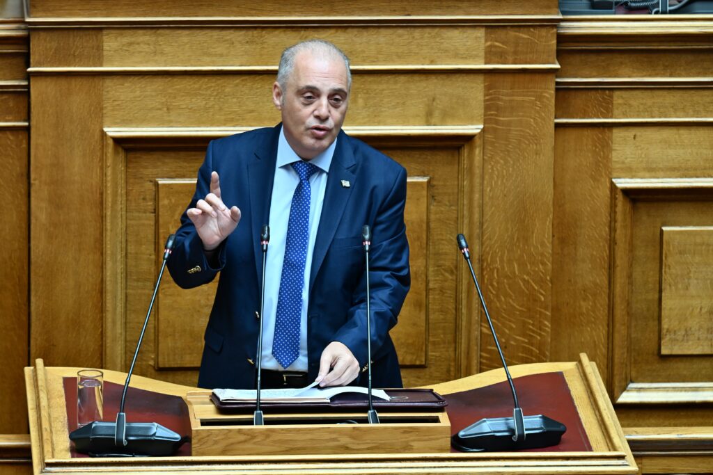 Κυριάκος Βελόπουλος: «Εσείς κοροϊδεύετε τους Έλληνες από τα υπόγεια. Εμείς απαντάμε στους Έλληνες με καθαρή φωνή»