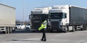 Απαγόρευση κυκλοφορίας φορτηγών άνω των 3,5 τόνων κατά τον εορτασμό του Δεκαπενταύγουστου – Τα οχήματα που εξαιρούνται