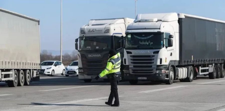 Απαγόρευση κυκλοφορίας φορτηγών άνω των 3,5 τόνων κατά την περίοδο εορτασμού της Πεντηκοστής και του Αγίου Πνεύματος
