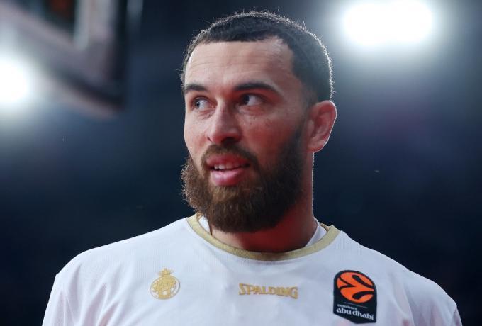 Euroleague: Βαριά «καμπάνα» σε Μάϊκ Τζέϊμς