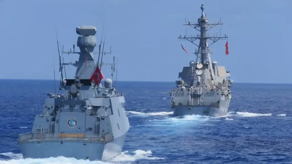 Κλιμάκωση στο Αιγαίο: Με νέα NAVTEX η Τουρκία «κυκλώνει» τη Χίο