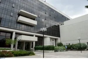 Έντονες πολιτικές αντιδράσεις για το “poso kanei”