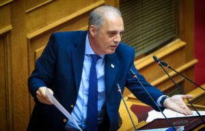 Βουλή – Βελόπουλος: «Κυβερνάτε 7 χρόνια, ποια προβλήματα των Ελλήνων λύσατε; Τίποτα, και κατσικωθήκατε και δεν φεύγετε κιόλας»